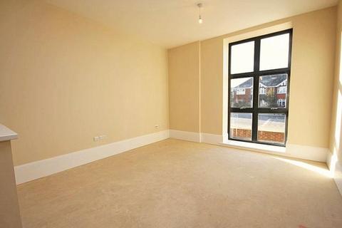 2 bedroom apartment to rent, Grimsby Road, Cleethorpes DN35