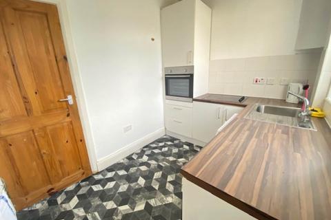 2 bedroom house to rent, Canal Street, Huddersfield HD1