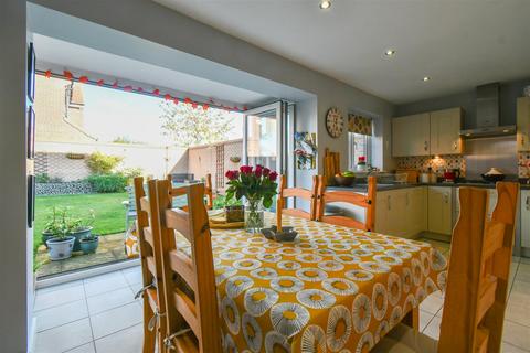 21 Abbott Close, Easingwold, York, YO61 3QY