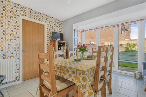 21 Abbott Close, Easingwold, York, YO61 3QY