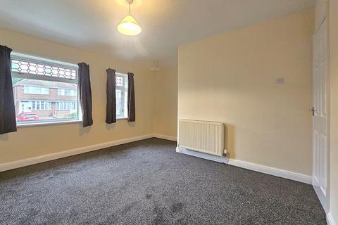 2 bedroom semi-detached house to rent, Aston Road, Tividale