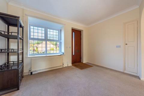 2 bedroom detached bungalow for sale, West Horsley