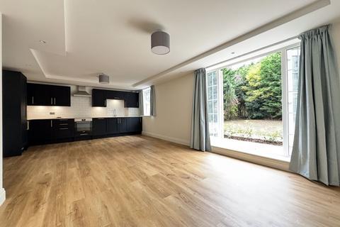 2 bedroom apartment to rent, Ewhurst Road, Cranleigh