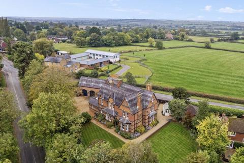 6 bedroom character property for sale, Tebworth, Bedfordshire