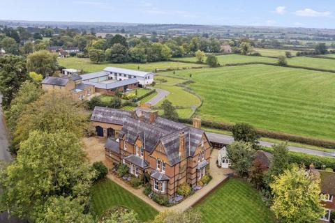 6 bedroom character property for sale, Tebworth, Bedfordshire