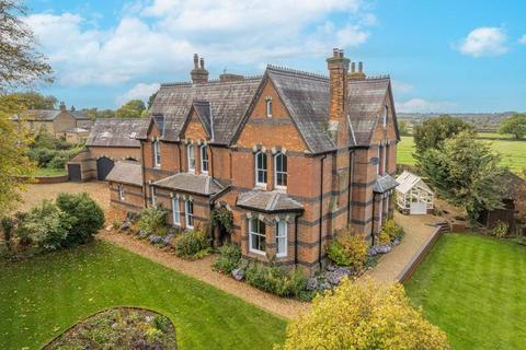 6 bedroom character property for sale, Tebworth, Bedfordshire