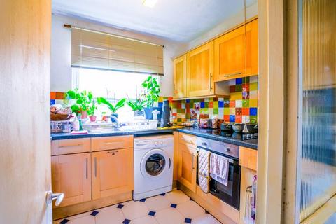 Studio for sale, 335 Upper Richmond Road, London