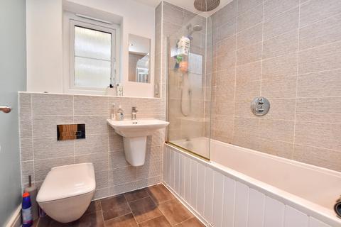 17 Lockside, Littleborough, OL15 0HX