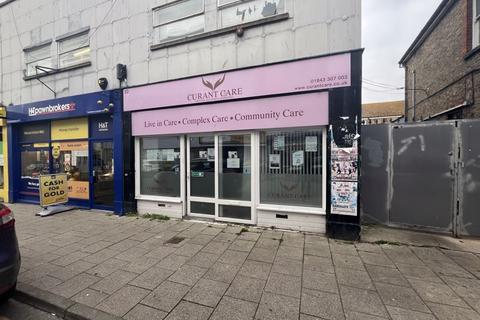 Property to rent, WELL LOCATED A1 SHOP TO LET