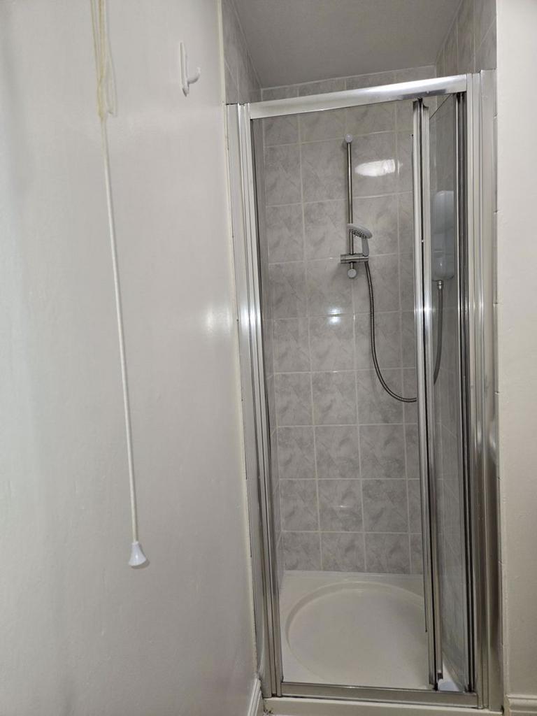 En-suite shower