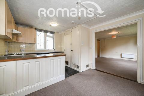 2 bedroom apartment to rent, Hurley Court, Harmswater, RG12