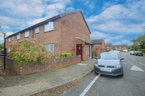 38 Dacre Close, Greenford, UB6 9UQ