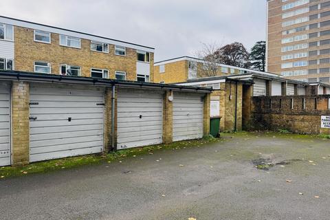 Garage to rent, Beechmount Road, Southampton