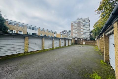 Garage to rent, Beechmount Road, Southampton