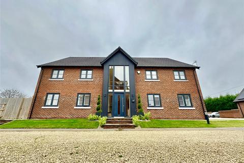 5 bedroom end of terrace house for sale, Whalleys Green, Cheshire CW10