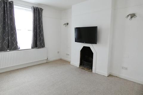 2 bedroom apartment to rent, High Street, Collingham