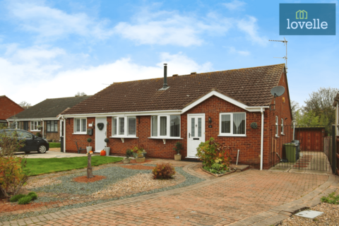 2 bedroom semi-detached bungalow for sale, Raithby Avenue, Keelby DN41