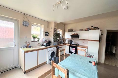 3 bedroom flat to rent, Lodge Road, Hampshire SO14