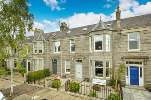 4 bedroom flat to rent, Burns Road, Aberdeen, Aberdeenshire, AB15