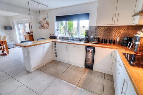 5 bedroom detached house for sale, Red Lion Drive, High Wycombe HP14