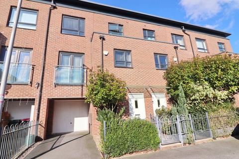 4 bedroom townhouse for sale, Kempster Gardens, Salford M7