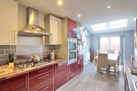 4 bedroom townhouse for sale, Kempster Gardens, Salford M7