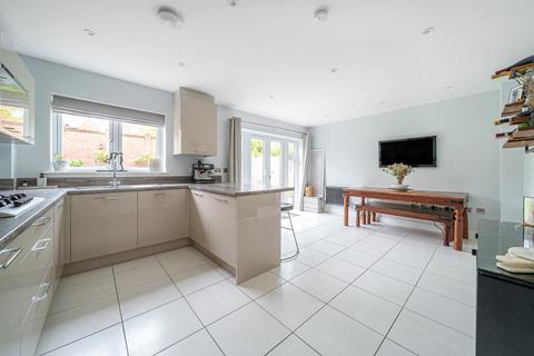 11 Bingham Road, Winchester, SO22 6GB