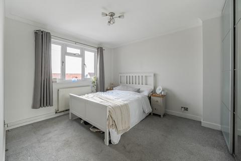 8 Sheridan Close, Winchester, SO22 4EB