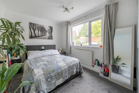 8 Sheridan Close, Winchester, SO22 4EB