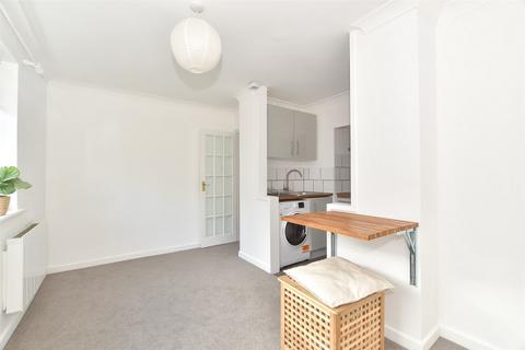 1 bedroom ground floor flat for sale, Leslie Road, Dorking, Surrey