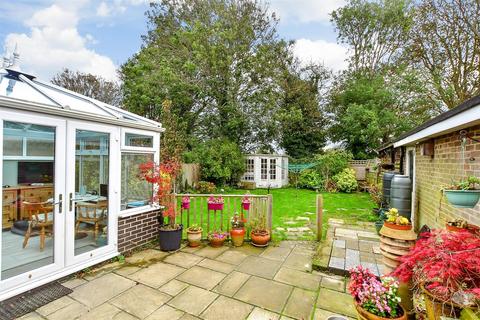 2 bedroom semi-detached bungalow for sale, Clovelly Avenue, Felpham, Bognor Regis, West Sussex