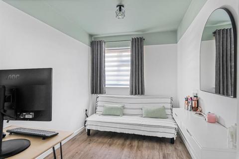 15 Gleneagles Close, Orpington, BR6 8DW
