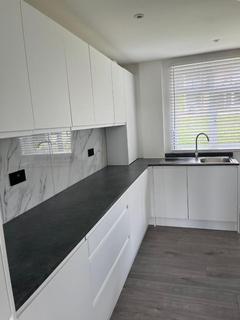 2 bedroom apartment to rent, Finchley N3