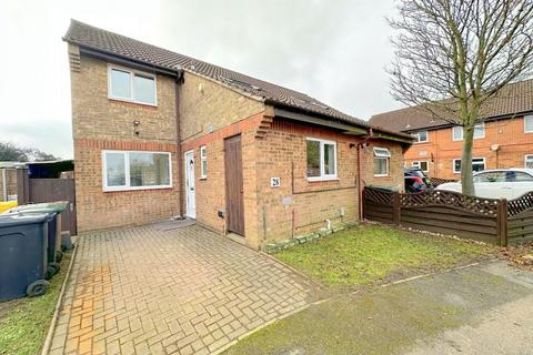 3 bedroom semi-detached house to rent, Runham Close, Luton, LU4 0HA