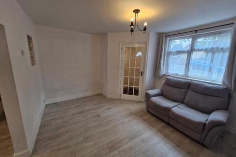 2 bedroom terraced house to rent, Wellingborough NN8