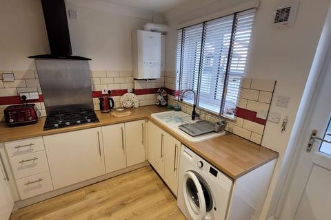 2 bedroom terraced house to rent, Raleigh Close, Padstow