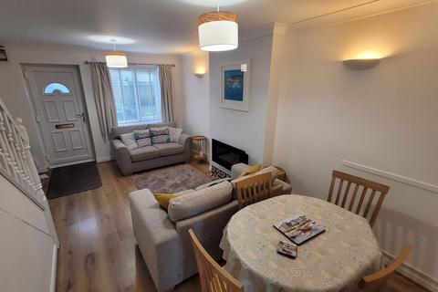 2 bedroom terraced house to rent, Raleigh Close, Padstow