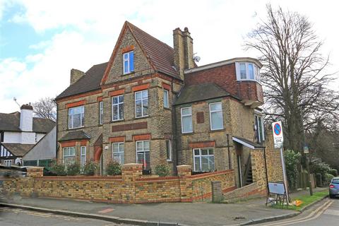 2 bedroom duplex to rent, Oaklands Road, Bromley