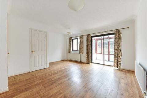3 bedroom terraced house for sale, Bishopsgate Walk, Chichester, West Sussex, PO19