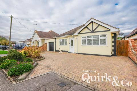 4 bedroom detached bungalow for sale, Marine Approach, Canvey Island, SS8