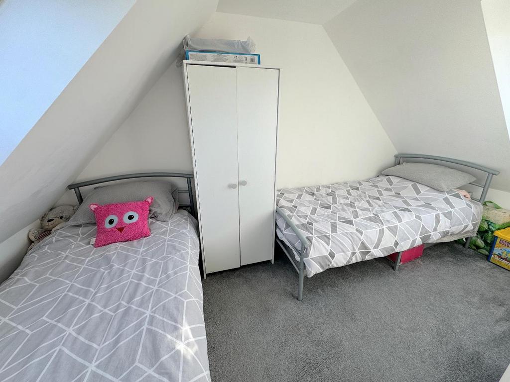 Bedroom (first floor)