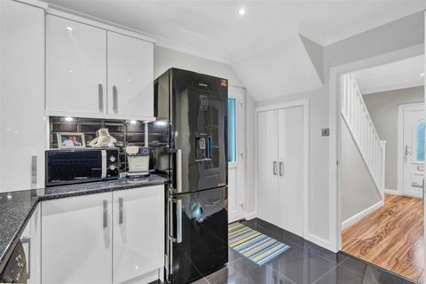 15 Braehead Avenue, Coatbridge, ML5 5ET