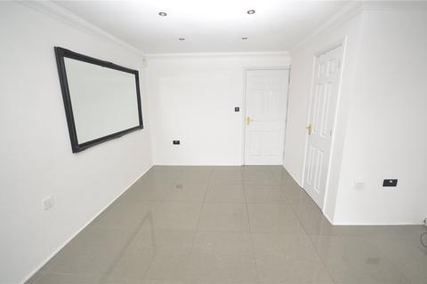 3 bedroom terraced house for sale, Morgan Close, Luton, Bedfordshire, LU4