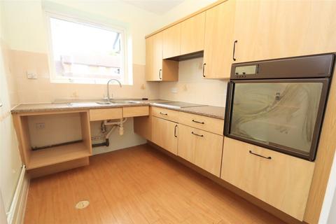 2 bedroom apartment for sale, Ruskin Court, Newport Pagnell, Buckinghamshire, MK16