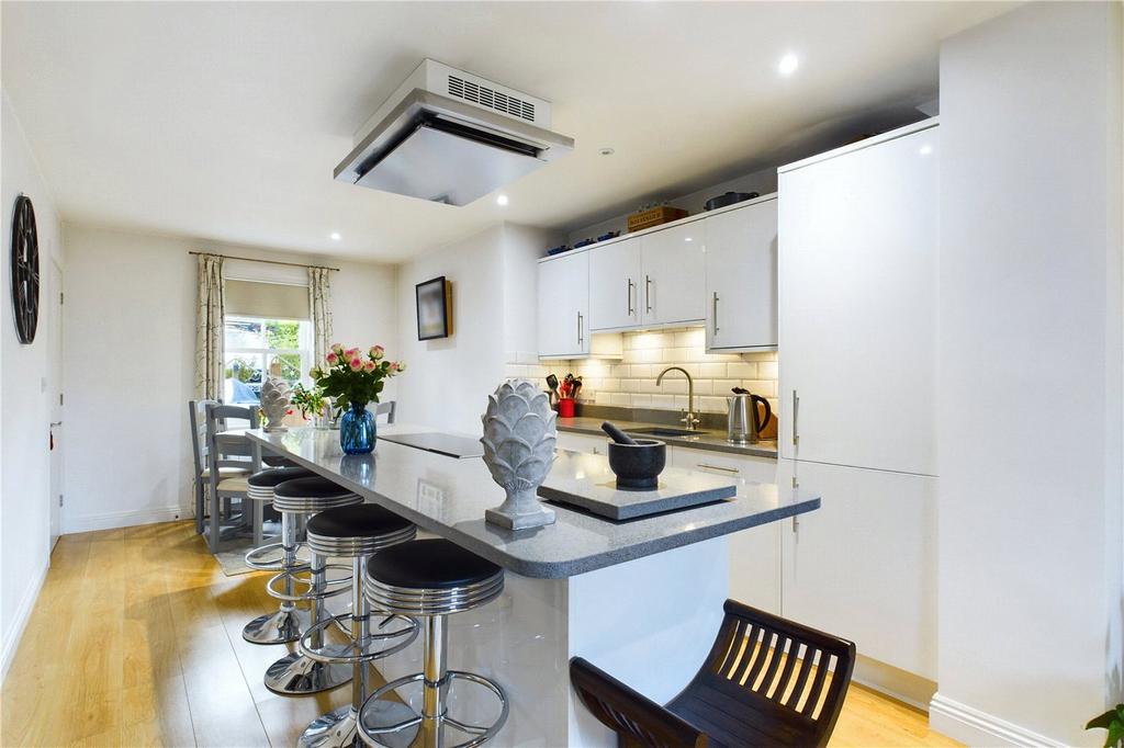 Kitchen / Dining