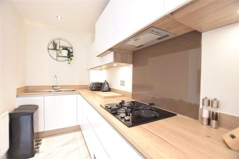 4 bedroom detached house to rent, Leicester Square, Crossgates, Leeds, West Yorkshire