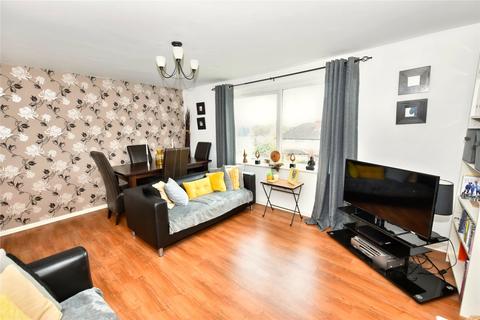 2 bedroom apartment for sale, Gledhow Wood Court, Gledhow Wood Road, Leeds