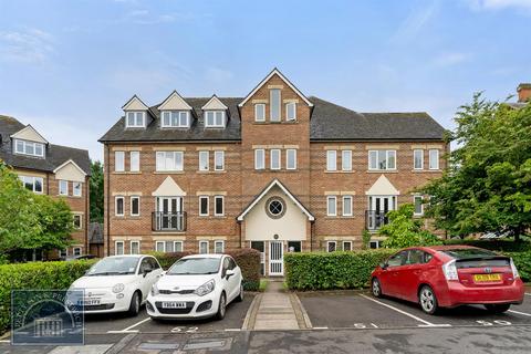 2 bedroom apartment to rent, Victory Road, Wanstead