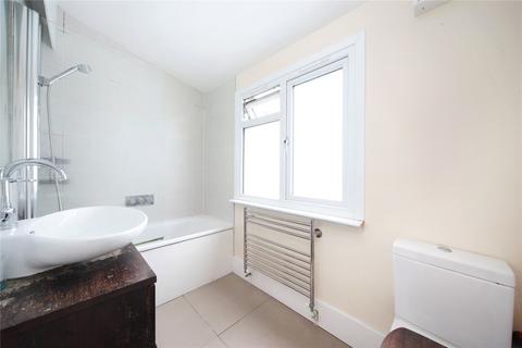 1 bedroom flat to rent, Brussels Road, London SW11