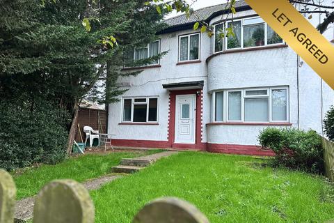 2 bedroom maisonette to rent, Otterburn Gardens, Isleworth TW7